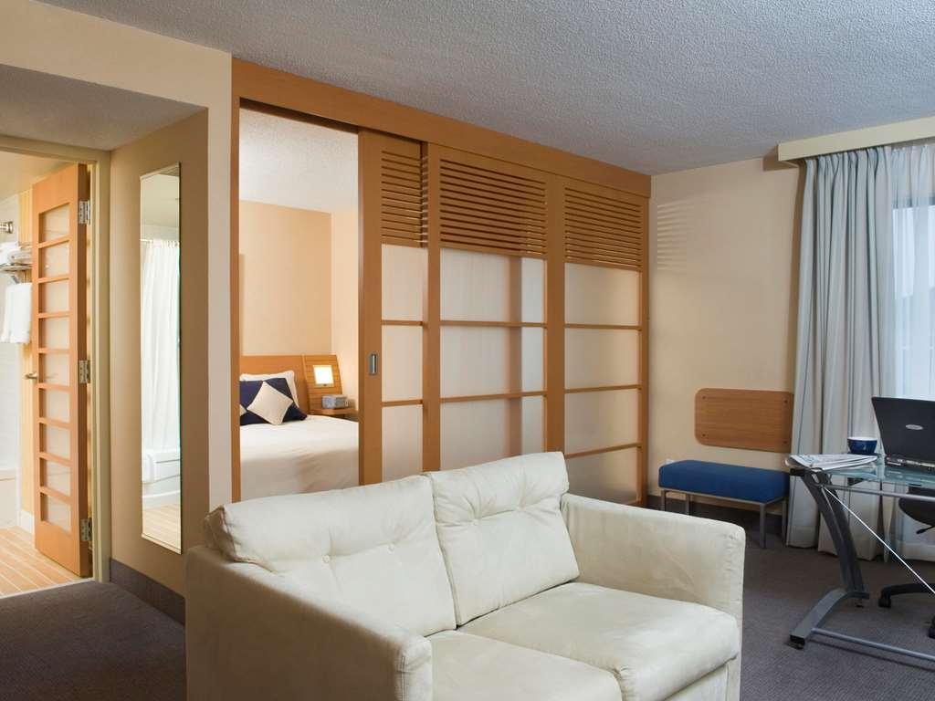 Готель Doubletree By Hilton Ottawa Downtown Номер фото
