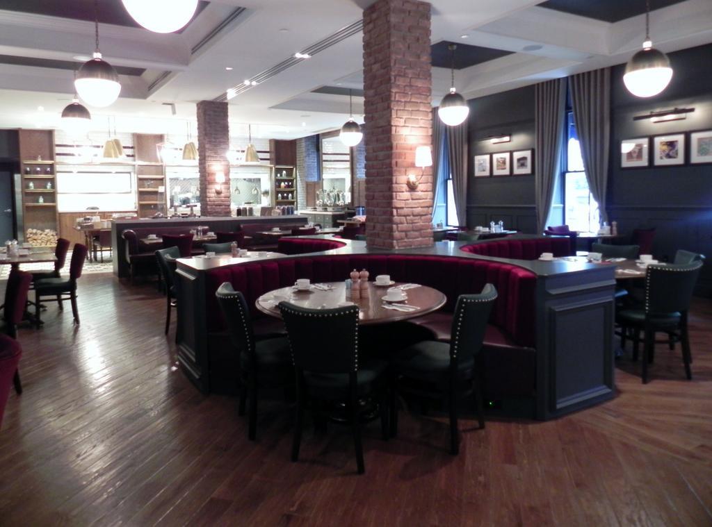 Готель Doubletree By Hilton Ottawa Downtown Екстер'єр фото