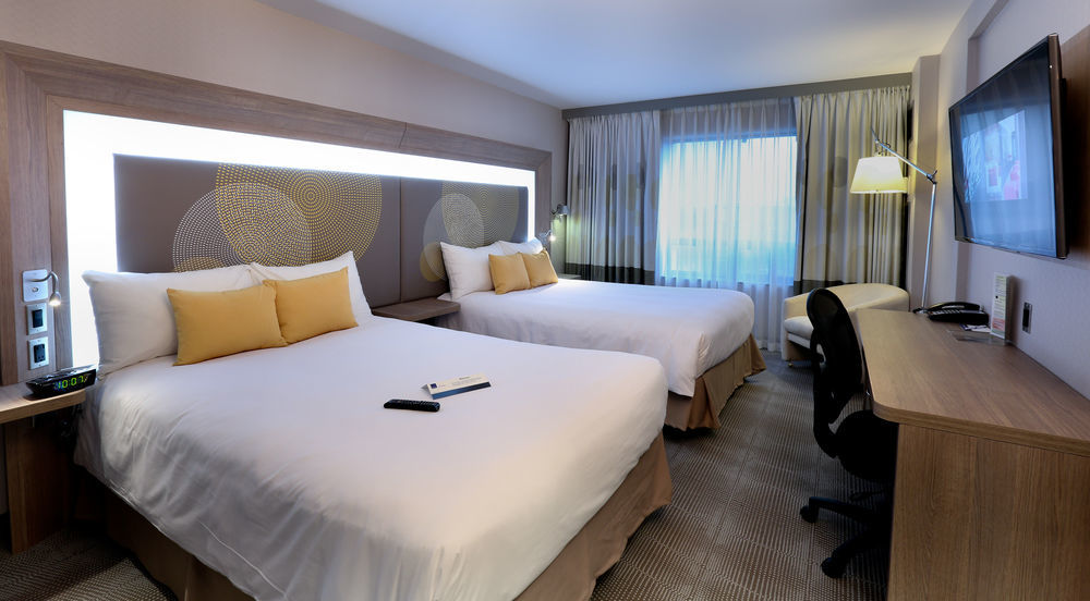 Готель Doubletree By Hilton Ottawa Downtown Екстер'єр фото