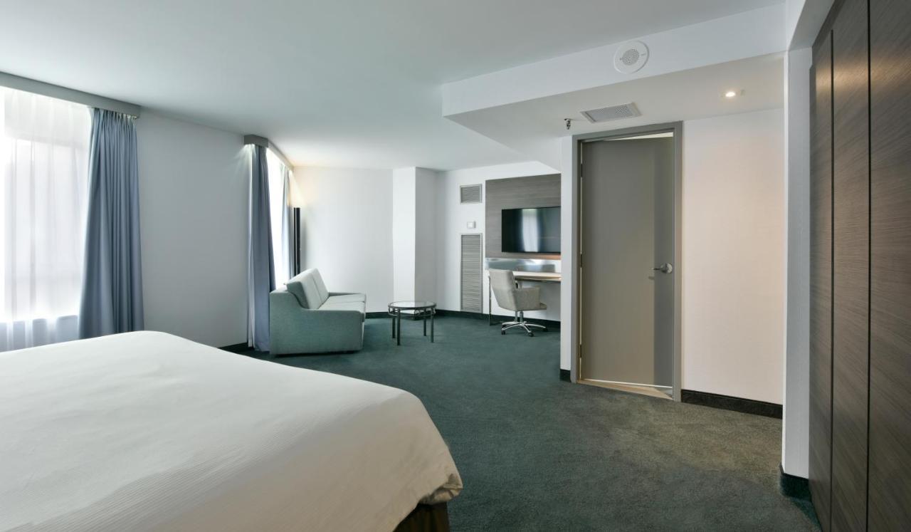 Готель Doubletree By Hilton Ottawa Downtown Екстер'єр фото