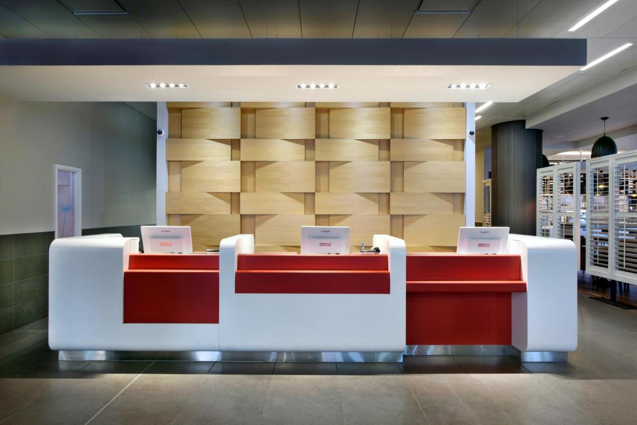Готель Doubletree By Hilton Ottawa Downtown Екстер'єр фото